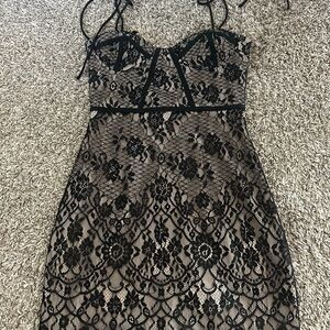 Super down Black Lace Dress